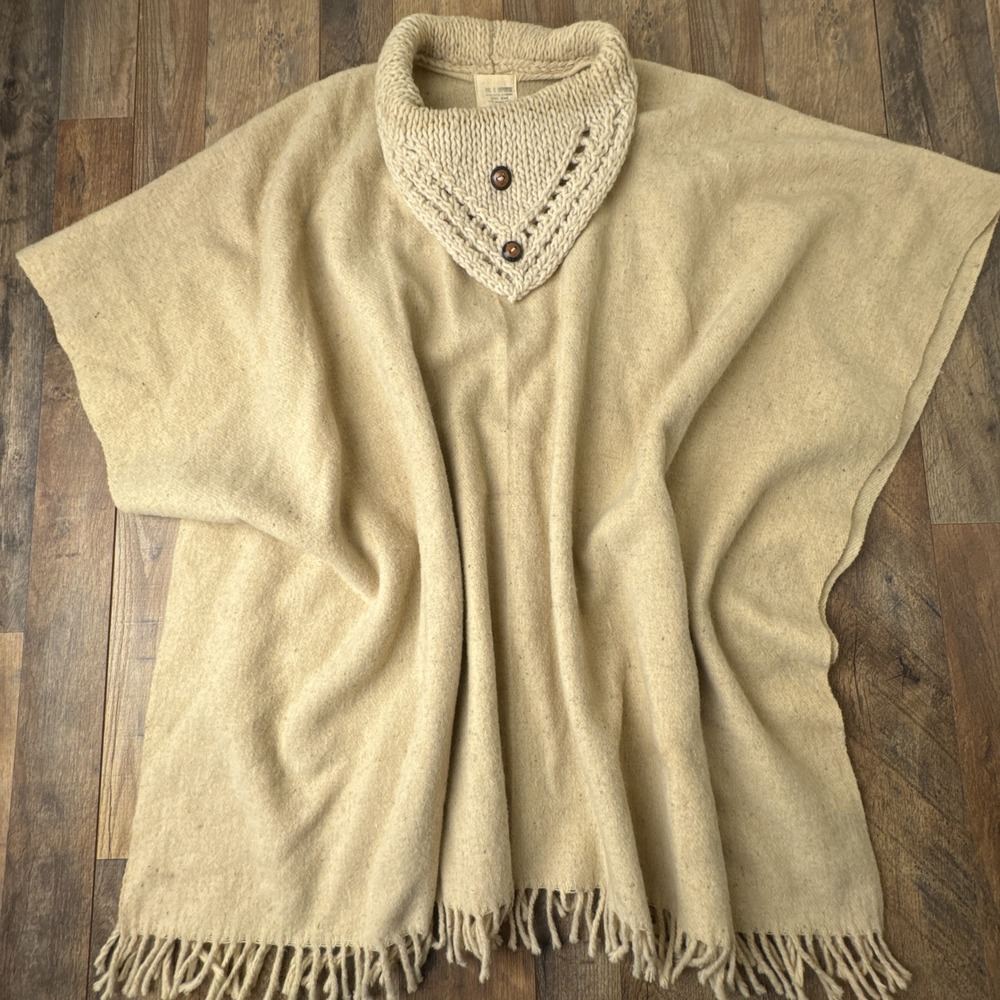 RARE!!! Vintage Wool Poncho Cape‎ Beige Knit Collar Boho Fringe Festival Hippie
